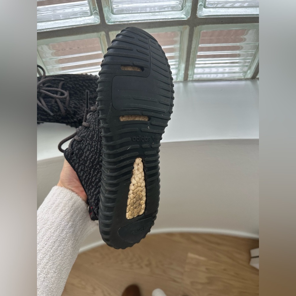 Yeezy Boost 350 Pirate Black - Picture 5 of 6